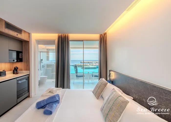 Apartment Sea Breeze