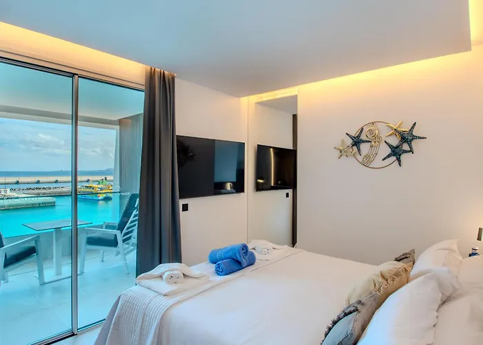 Apartment Sea Breeze