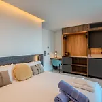 Sea Breeze Apartment *
